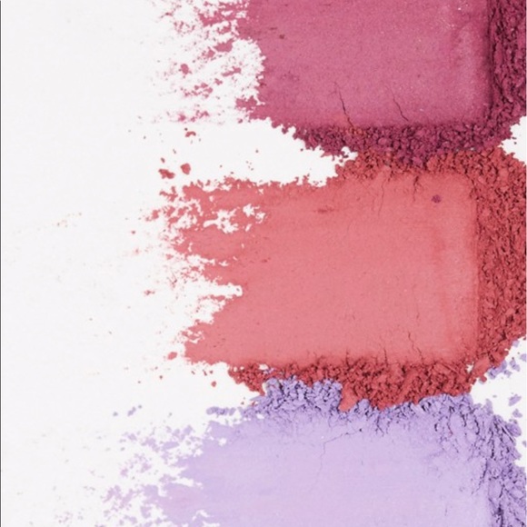 🔥SALE🔥Hipdot Zion Eyeshadow Palette - Picture 13 of 15